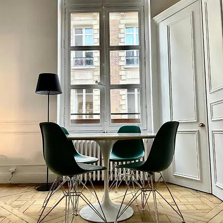 Prestigious Flat In Saint-germain-des-pres Paris
